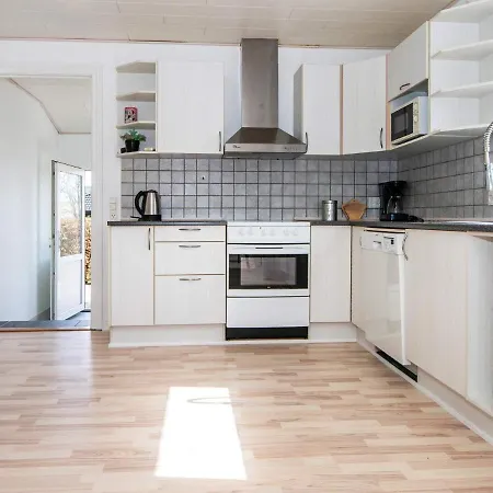 Apartment 4 Person In