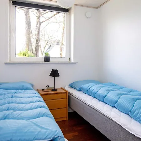 Apartment 4 Person In