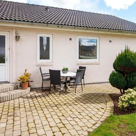 Apartment 4 Person In *