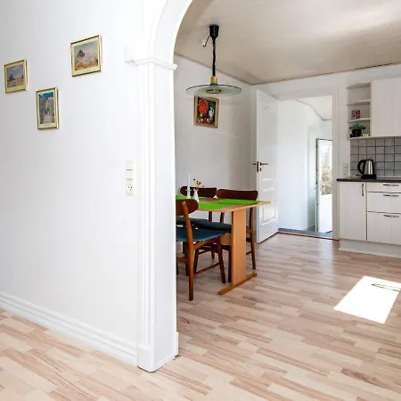 Apartment 4 Person In Toftlund